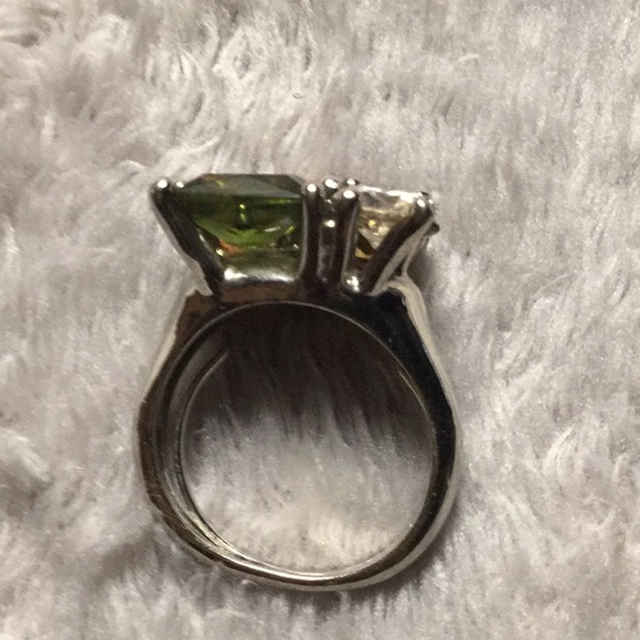 Cute Fashion Ring - Picture 4 of 4